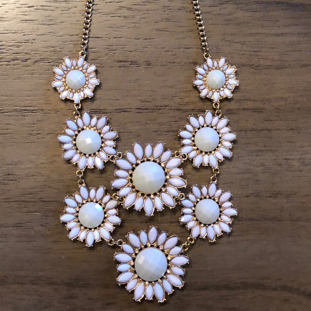 Festival Periwinkle/Lavender/Gold Daises Necklace